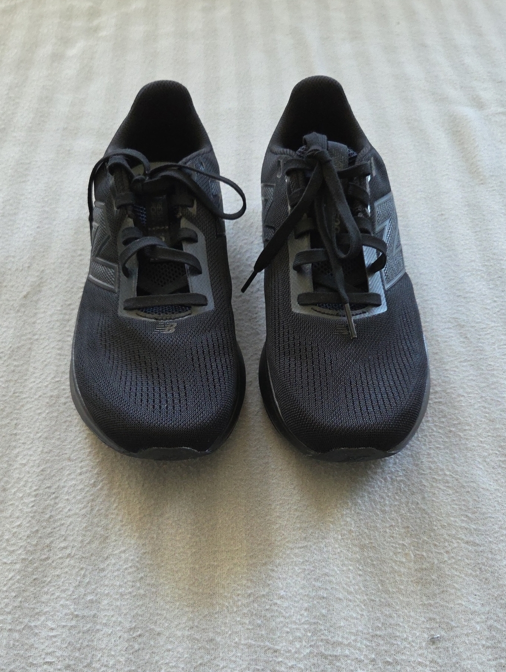 New Balance Men’s Black Athletic Running Shoes